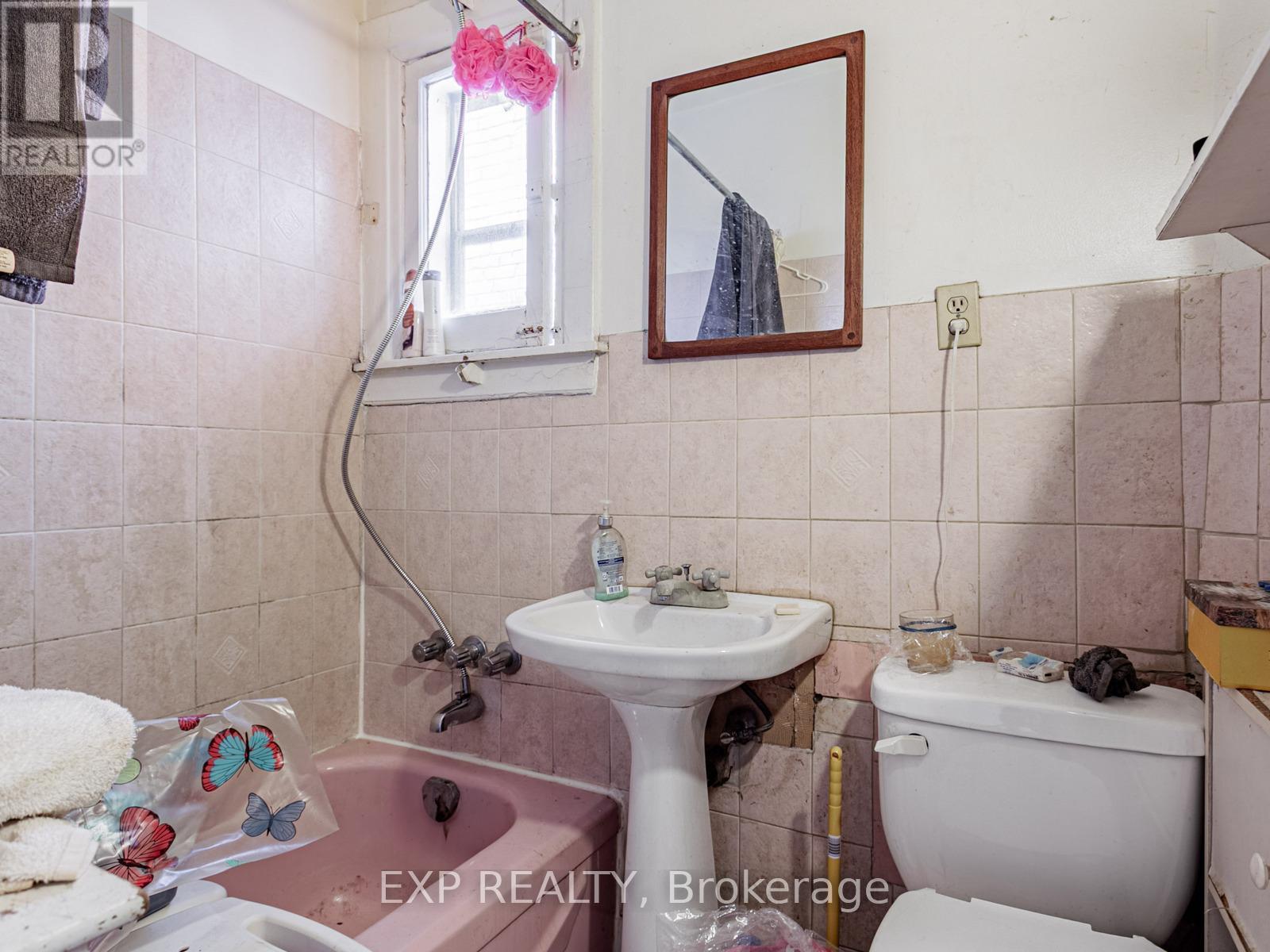 371 Crawford Street, Toronto, Ontario  M6J 2V7 - Photo 27 - C12177604