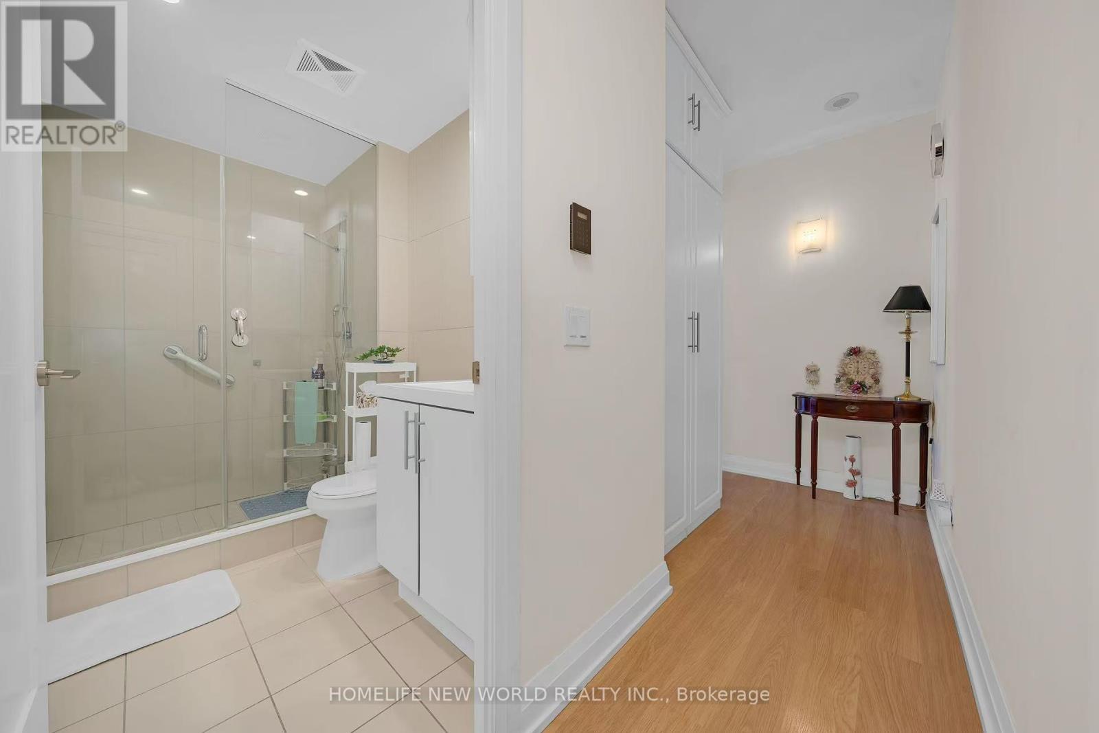 2017 - 5 Sheppard Avenue E, Toronto, Ontario  M2N 0G4 - Photo 8 - C12177622