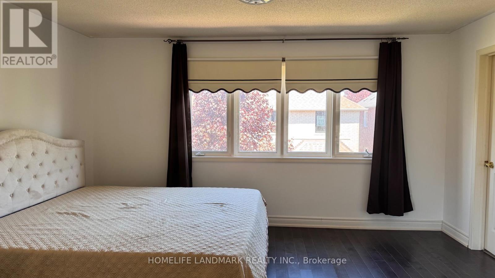6 Saxony Drive, Markham, Ontario  L6C 2B5 - Photo 15 - N12177595