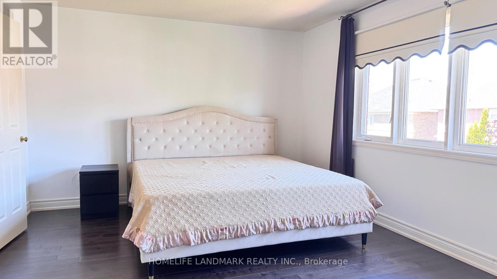 6 Saxony Drive, Markham, Ontario  L6C 2B5 - Photo 16 - N12177595