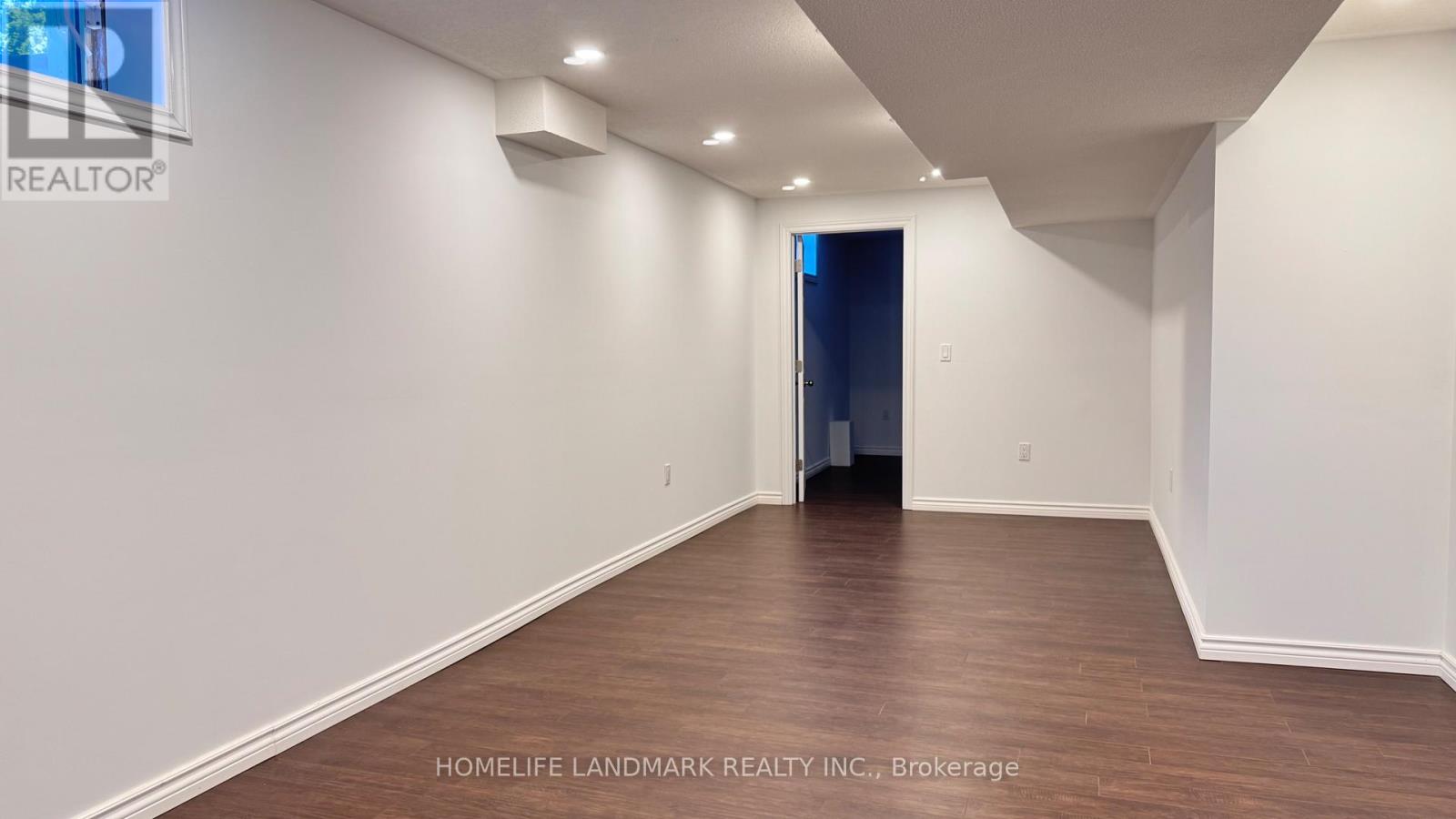 6 Saxony Drive, Markham, Ontario  L6C 2B5 - Photo 21 - N12177595