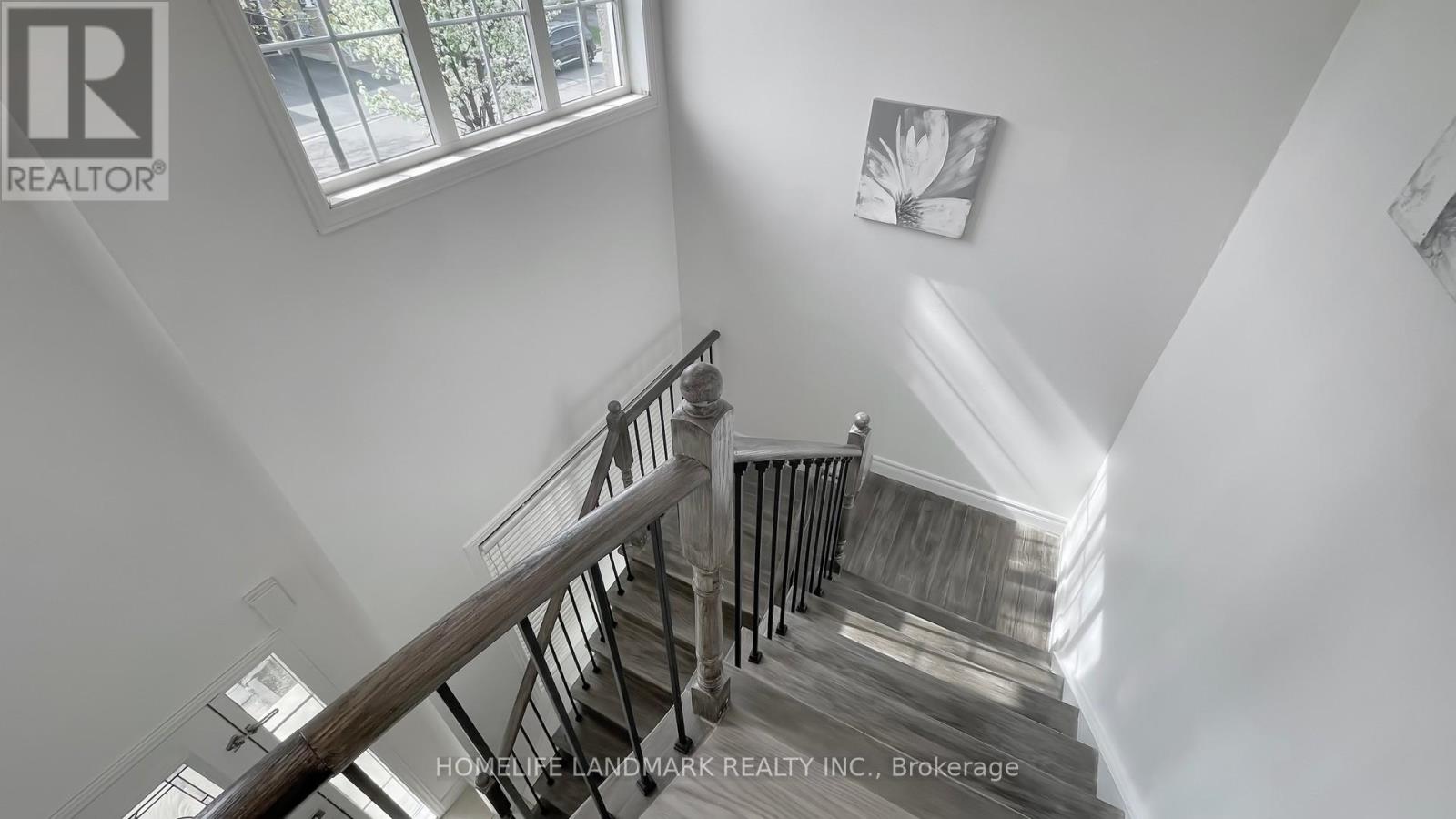 335 Marble Place, Newmarket, Ontario  L3X 2R7 - Photo 11 - N12177598