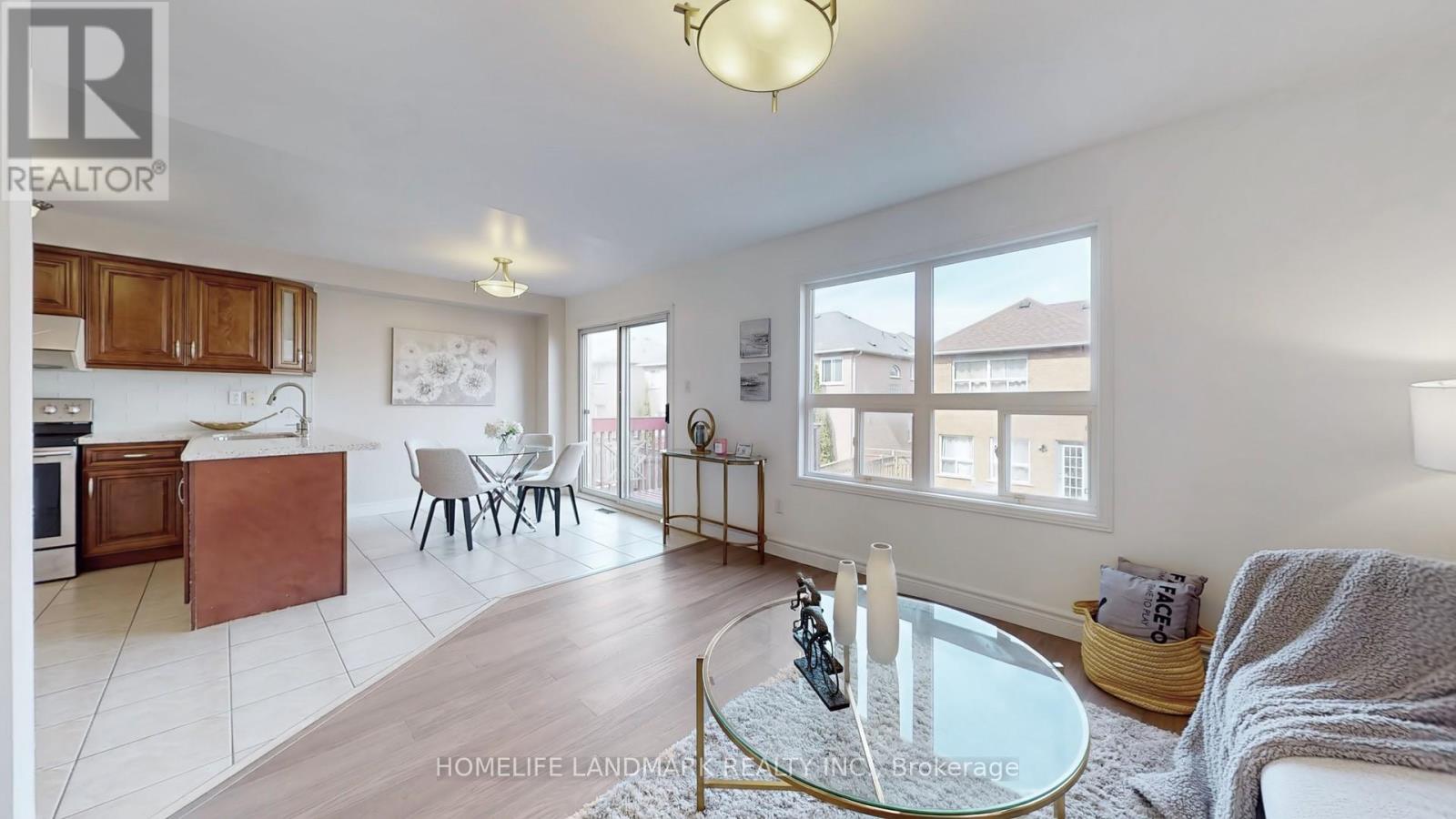 335 Marble Place, Newmarket, Ontario  L3X 2R7 - Photo 6 - N12177598