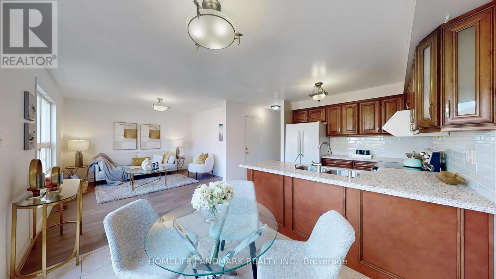 335 Marble Place, Newmarket, Ontario  L3X 2R7 - Photo 8 - N12177598