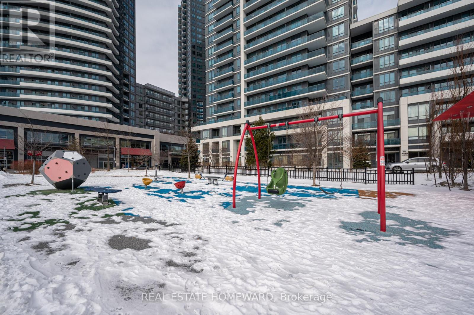 402 - 7165 Yonge Street, Markham, Ontario  L3T 0C9 - Photo 28 - N12177612