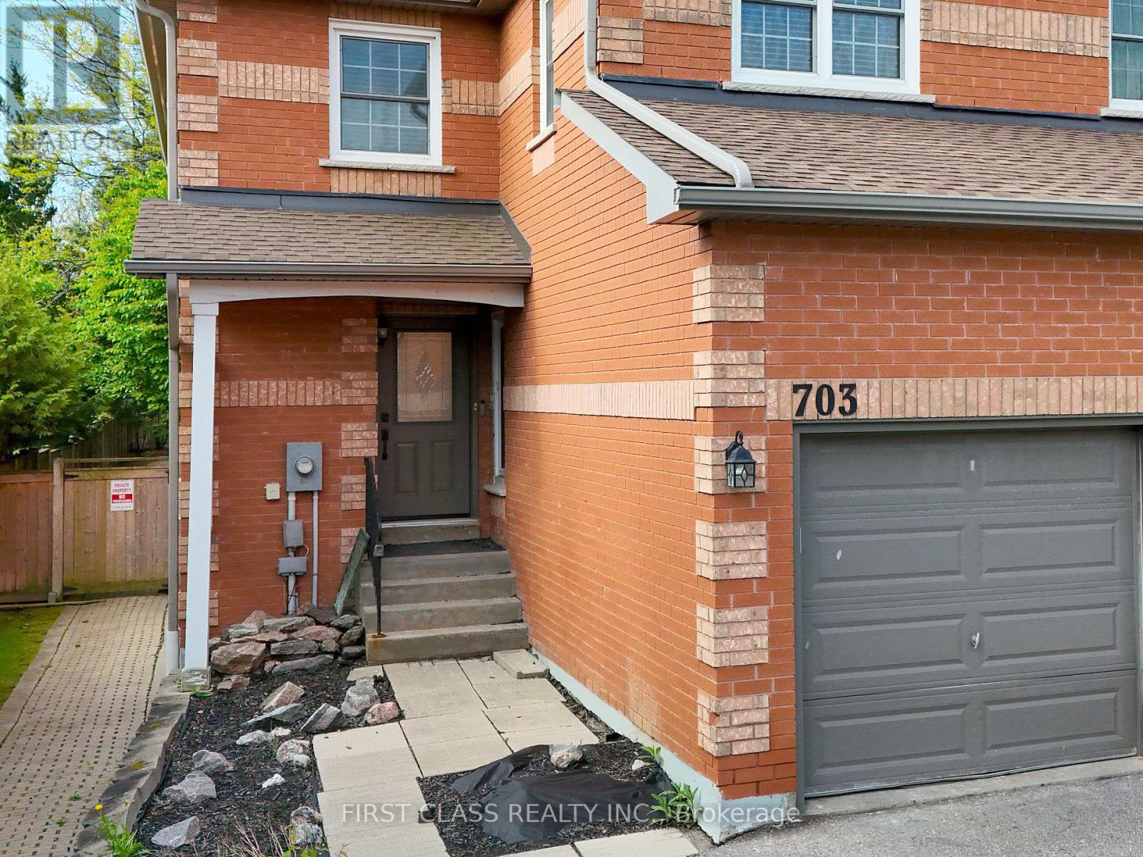 703 Caradonna Crescent, Newmarket, Ontario  L3X 1W5 - Photo 2 - N12177624