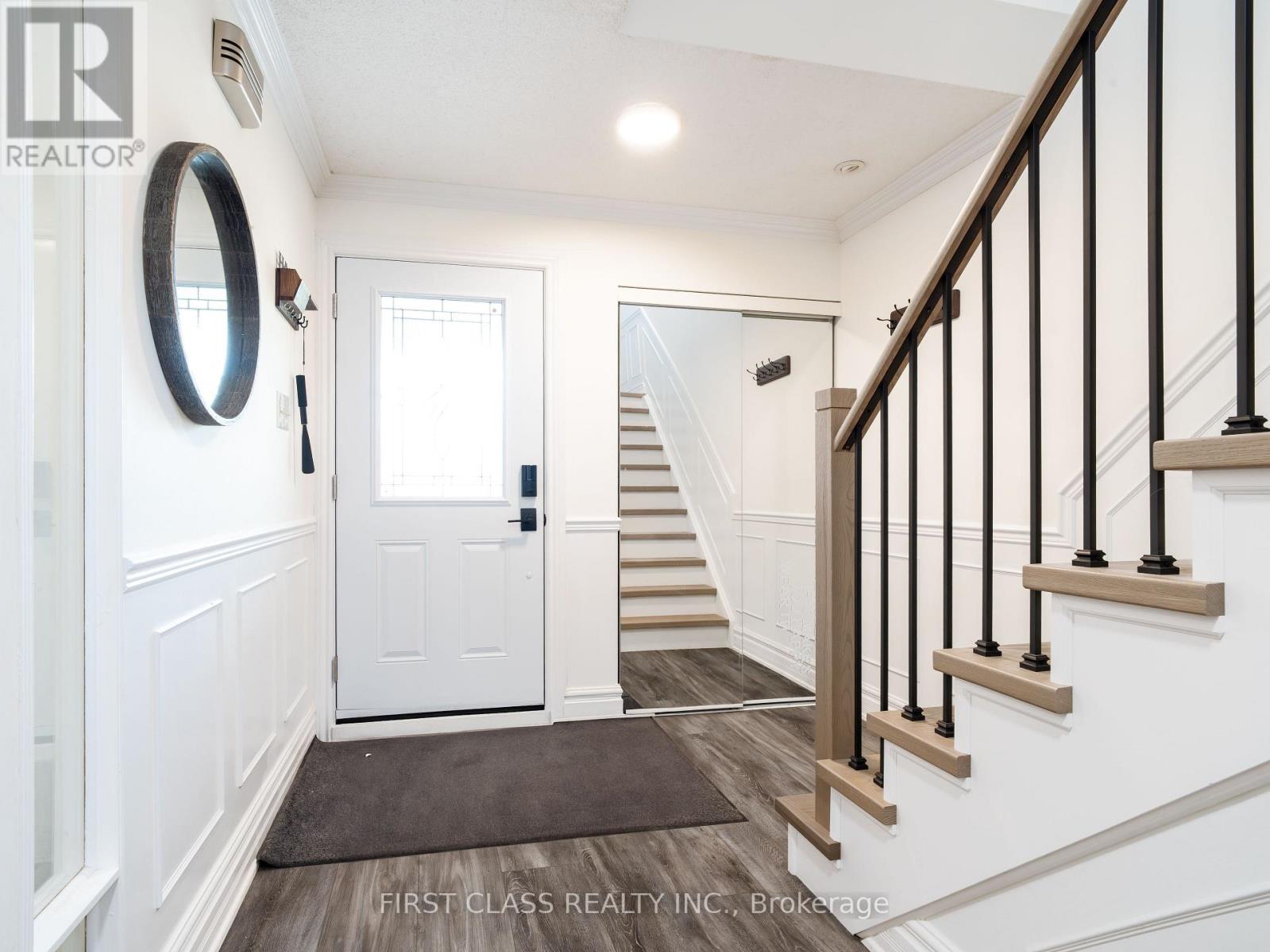 703 Caradonna Crescent, Newmarket, Ontario  L3X 1W5 - Photo 4 - N12177624