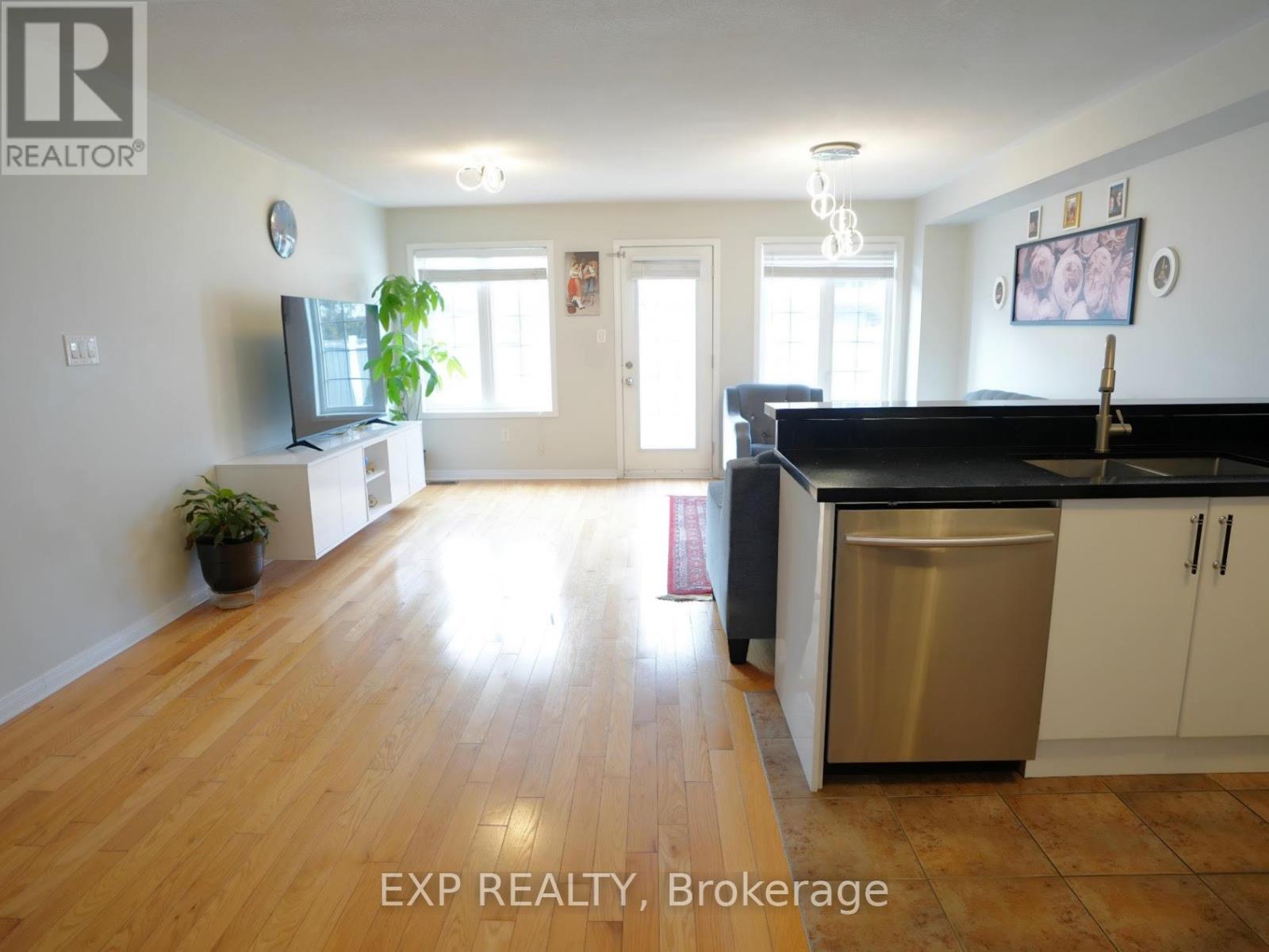 16 Coranto Way, Vaughan, Ontario  L4H 3P6 - Photo 10 - N12177628