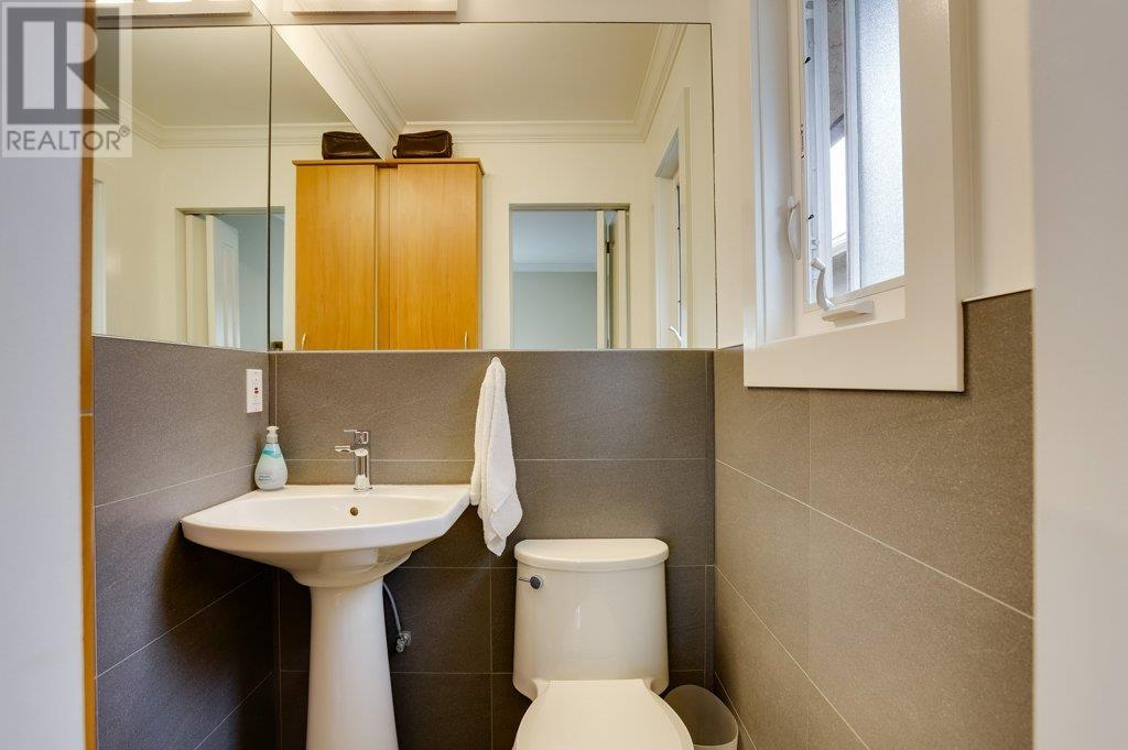 205 E 28th Street, North Vancouver, British Columbia  V7N 1C1 - Photo 16 - R3008057