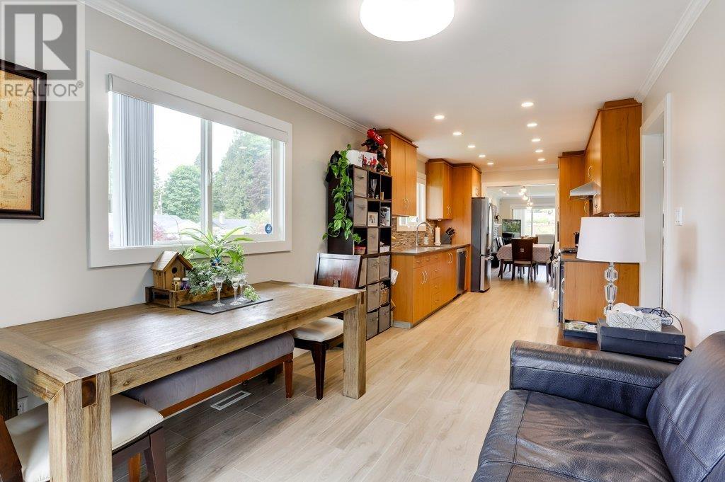 205 E 28th Street, North Vancouver, British Columbia  V7N 1C1 - Photo 13 - R3008057