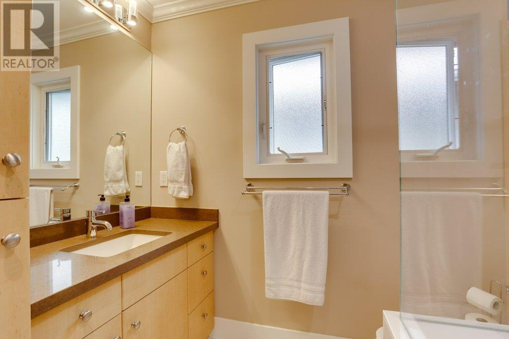 205 E 28th Street, North Vancouver, British Columbia  V7N 1C1 - Photo 20 - R3008057