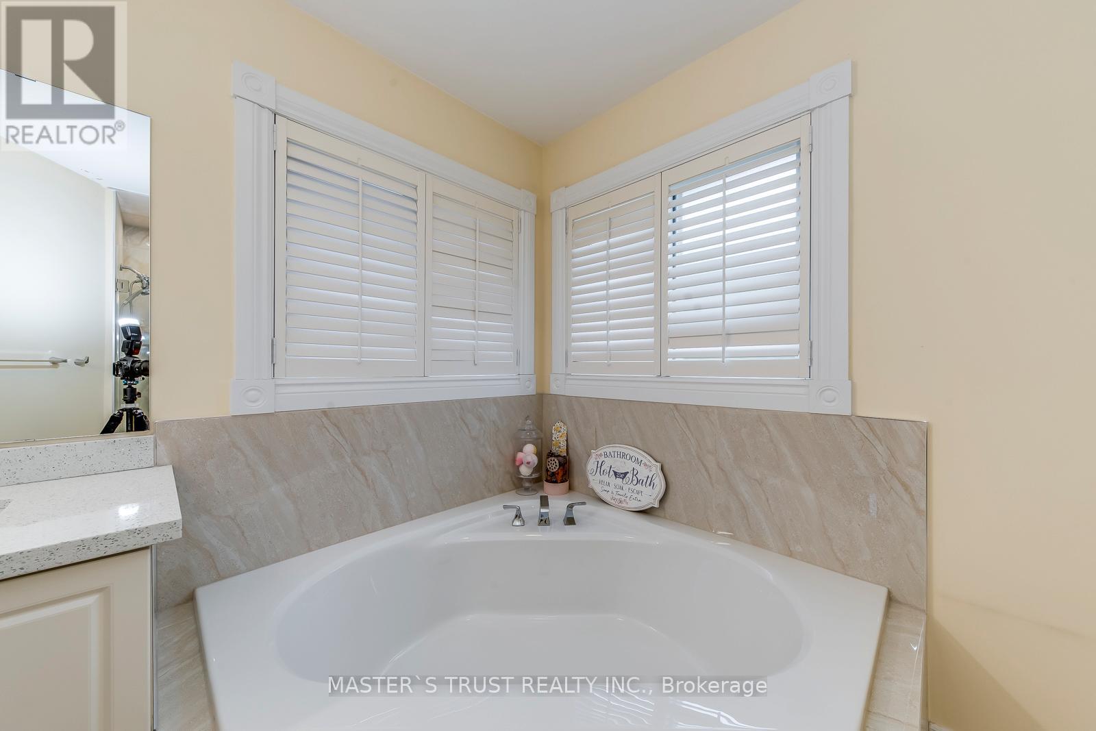 5428 Edencroft Crescent, Mississauga (East Credit), Ontario  L5M 4M7 - Photo 28 - W12177599