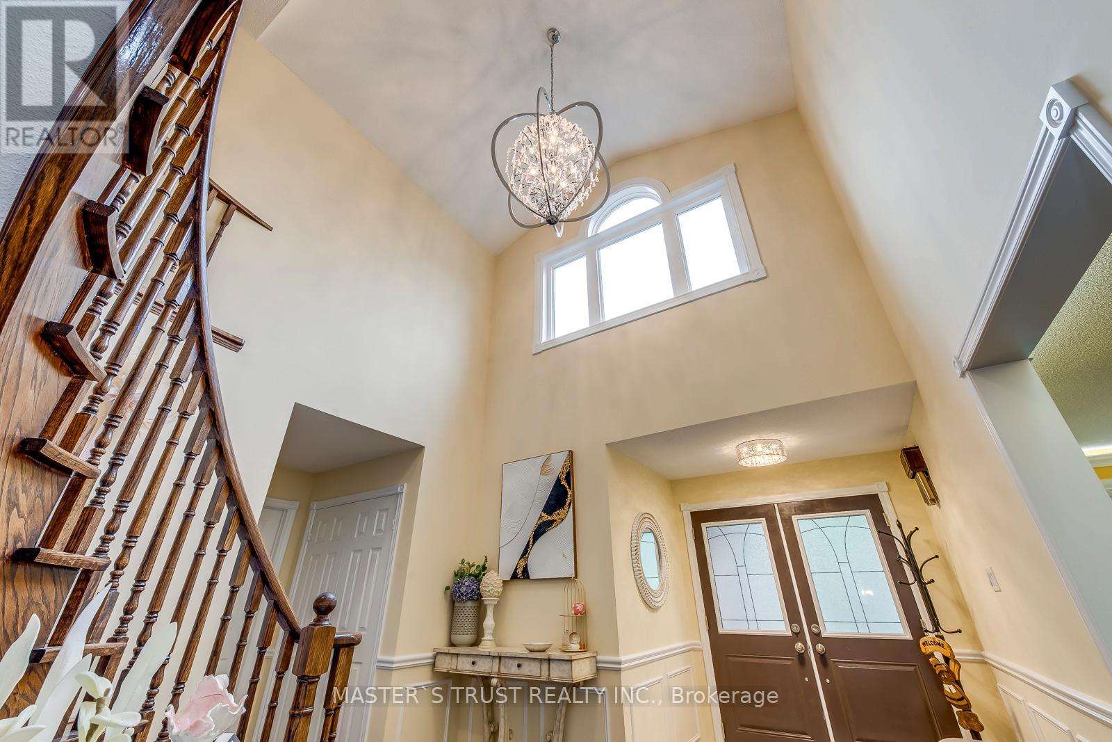5428 Edencroft Crescent, Mississauga (East Credit), Ontario  L5M 4M7 - Photo 5 - W12177599