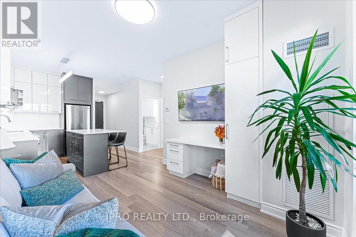 708 - 39 Annie Craig Drive, Toronto (Mimico), Ontario  M8V 0H1 - Photo 11 - W12177618