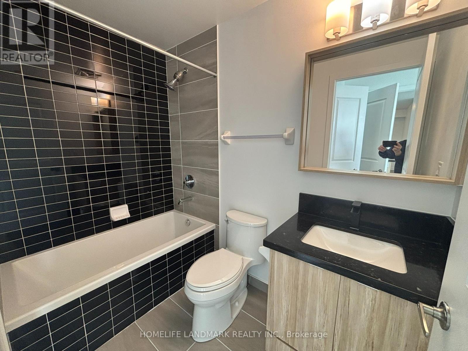 604 - 4677 Glen Erin Drive, Mississauga, Ontario  L5M 2E3 - Photo 10 - W12177620