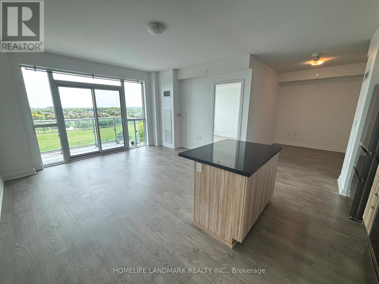 604 - 4677 Glen Erin Drive, Mississauga, Ontario  L5M 2E3 - Photo 3 - W12177620