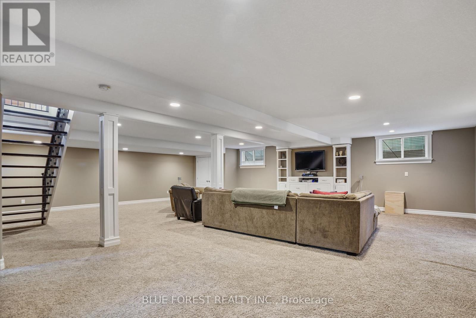 22 Village Gate Crescent, Thames Centre, Ontario  N0L 1G3 - Photo 28 - X12177642