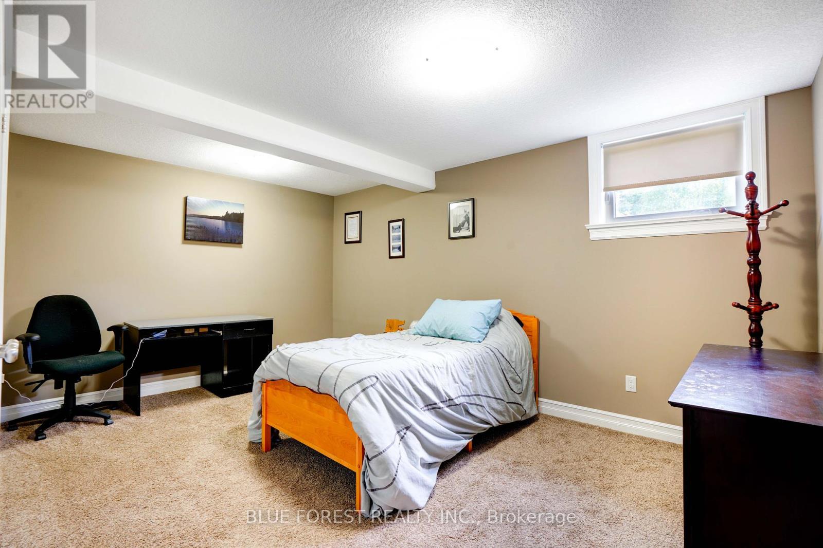 22 Village Gate Crescent, Thames Centre, Ontario  N0L 1G3 - Photo 32 - X12177642