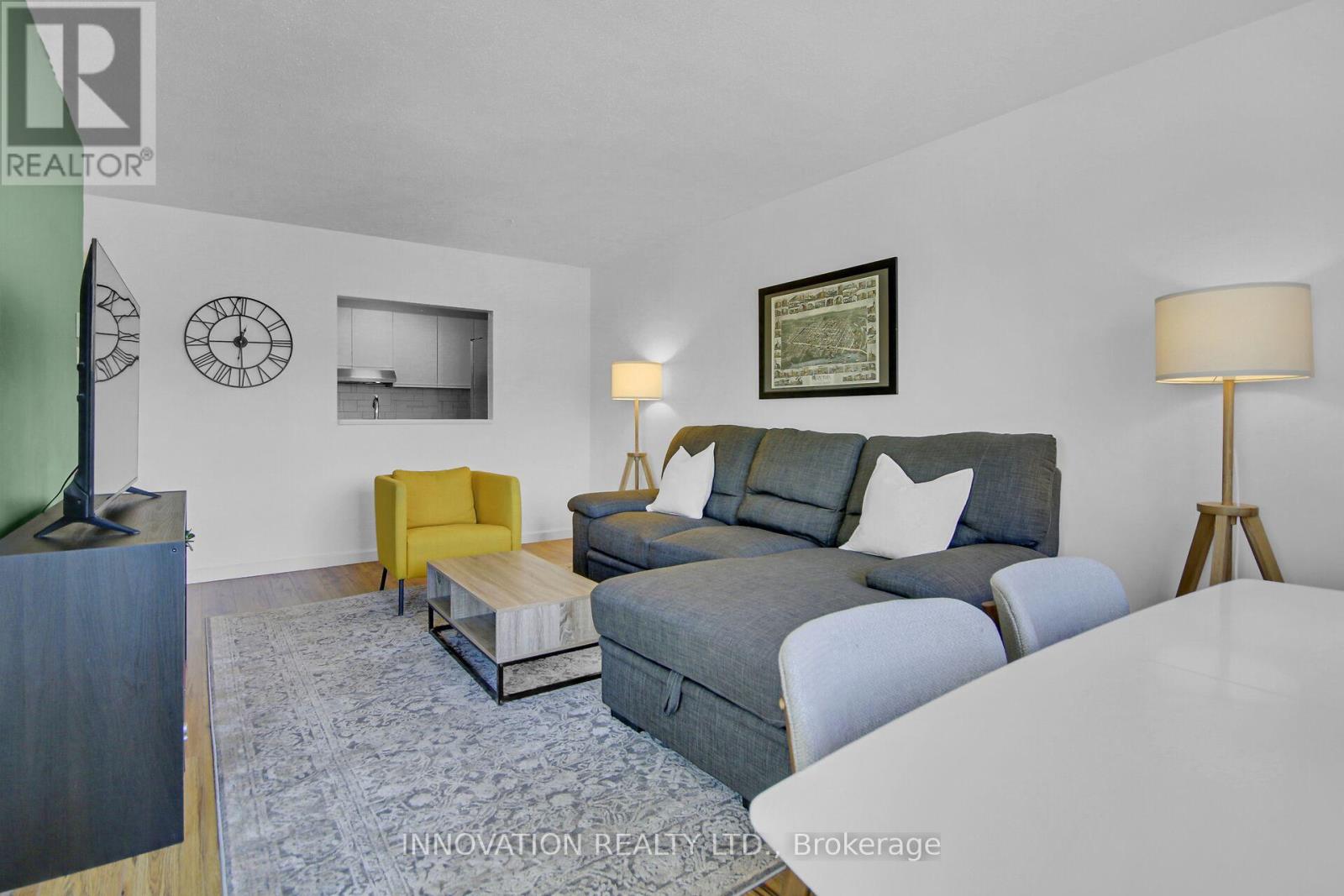 302 - 216 Viewmount Drive, Ottawa, Ontario  K2E 7X4 - Photo 8 - X12177641