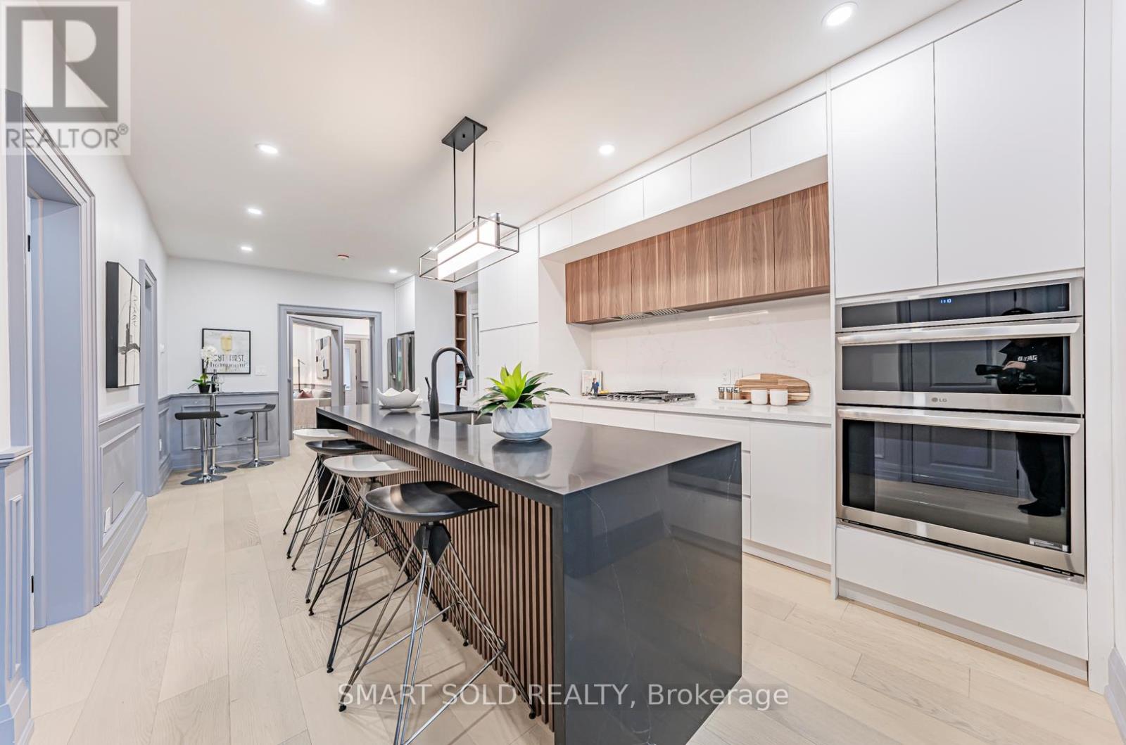89 Concord Avenue, Toronto (Palmerston-Little Italy), Ontario  M6H 2P2 - Photo 10 - C12177645