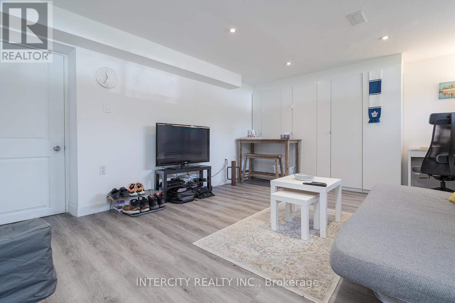 420 Wenlock Avenue, Richmond Hill, Ontario  L4C 1N4 - Photo 24 - N12177643