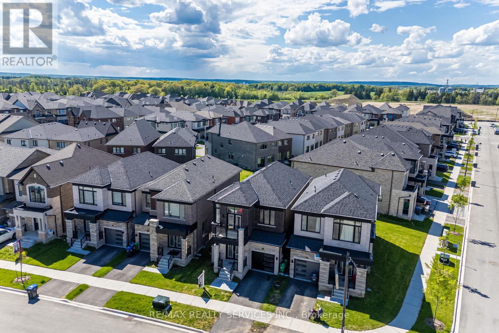 68 Camino Real Drive, Caledon, Ontario  L7C 4L9 - Photo 6 - W12177651