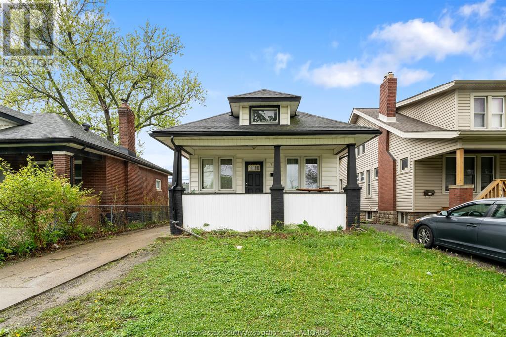 785 Partington, Windsor, Ontario  N9B 2N6 - Photo 2 - 25013289