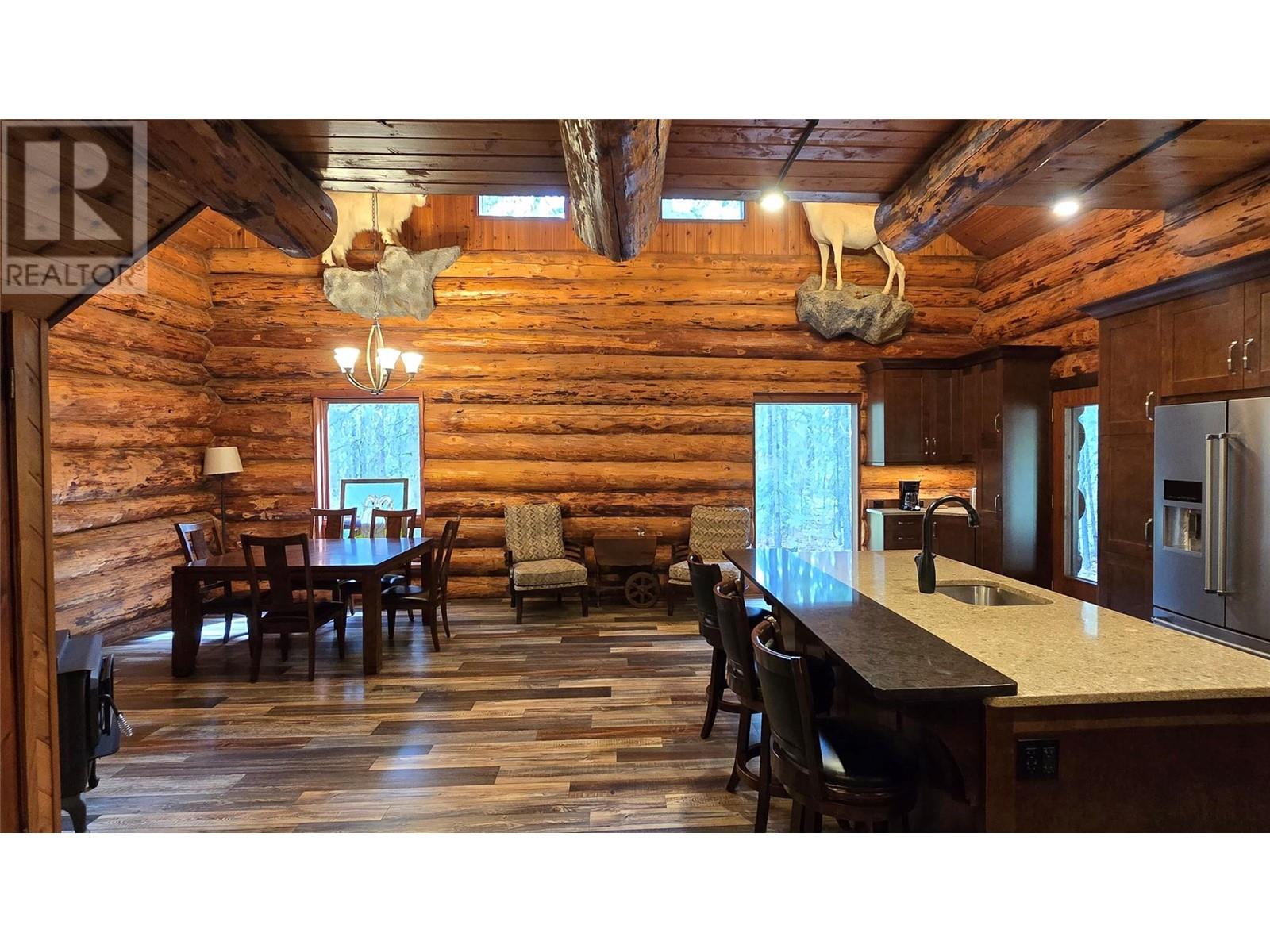 10833 Merrick Road, Dawson Creek, British Columbia  V1G 4H8 - Photo 6 - 10349487