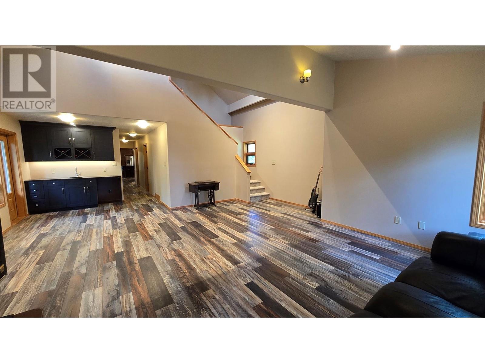 10833 Merrick Road, Dawson Creek, British Columbia  V1G 4H8 - Photo 27 - 10349487