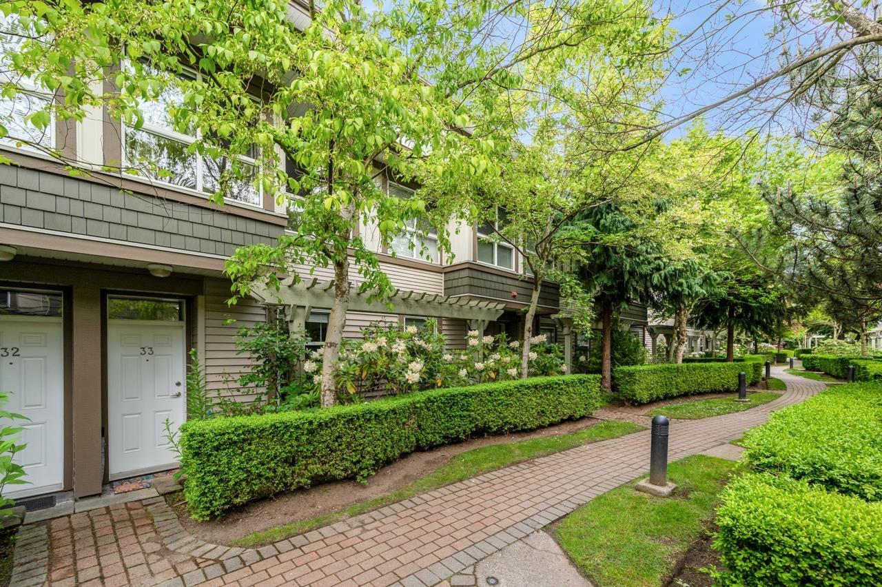 33 15353 100 AVENUE, surrey, British Columbia
