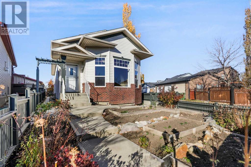 99 Eversyde Circle Sw, Calgary, Alberta  T2Y 4T3 - Photo 4 - A2208322
