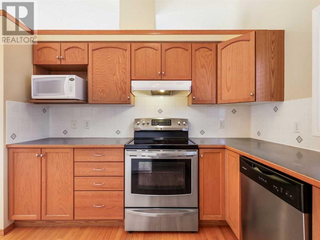 99 Eversyde Circle Sw, Calgary, Alberta  T2Y 4T3 - Photo 8 - A2208322
