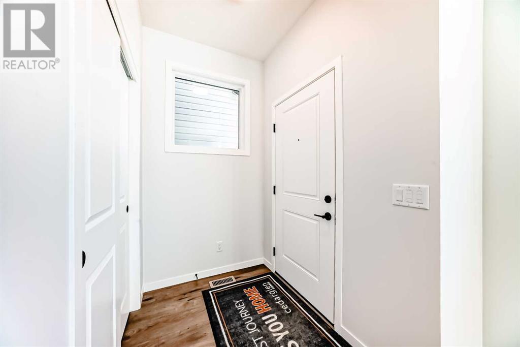 101 Lucas Place Nw, Calgary, Alberta  T3P 2E5 - Photo 3 - A2199382