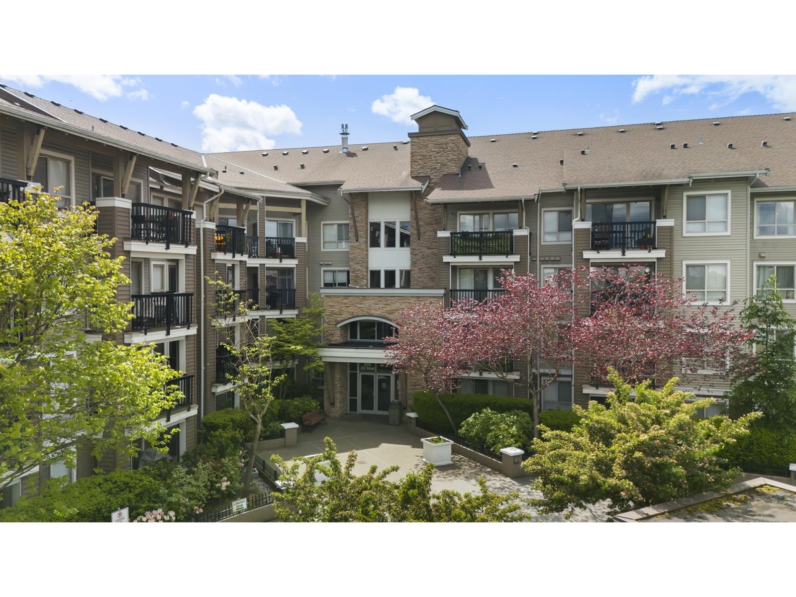 411 8915 202 STREET, langley, British Columbia