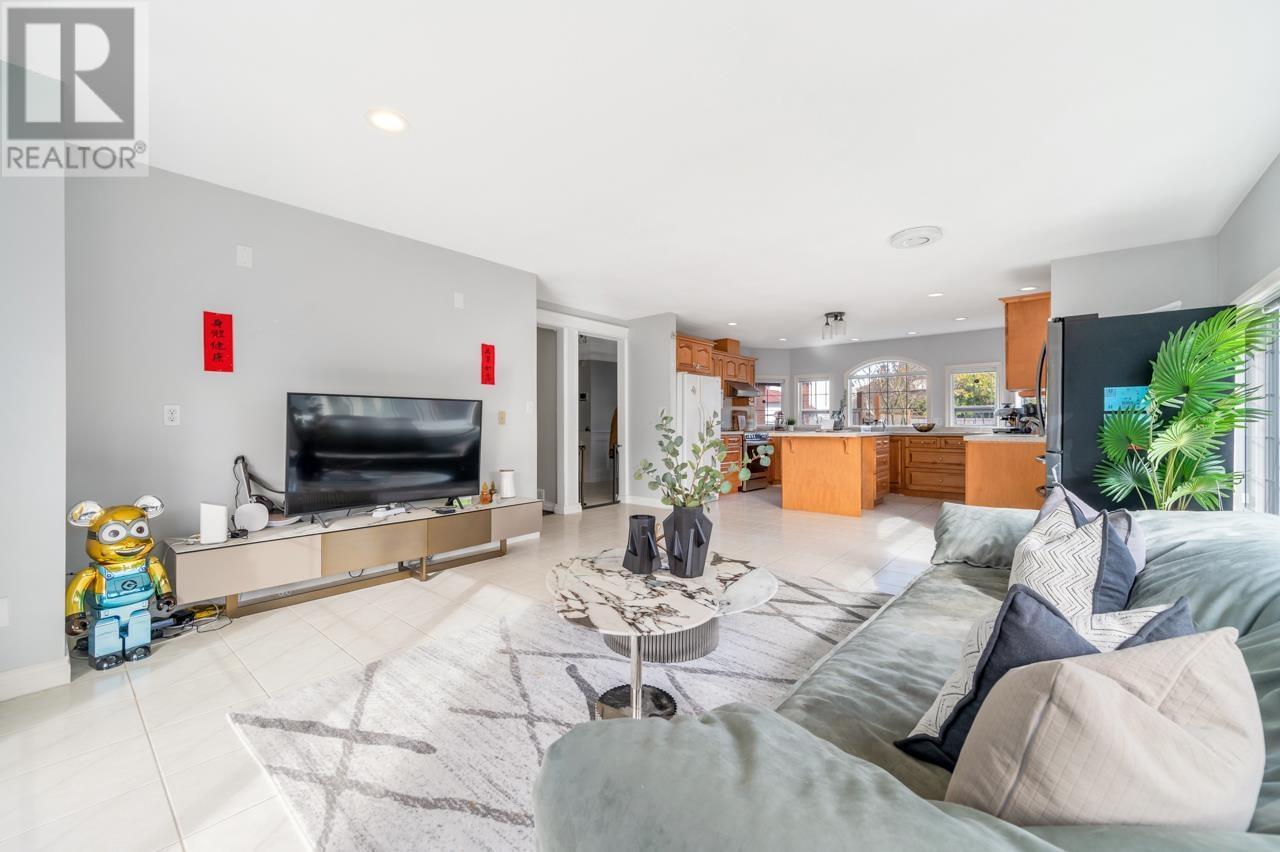 5660 Stefanko Place, Richmond, British Columbia  V7E 5G2 - Photo 3 - R2978939