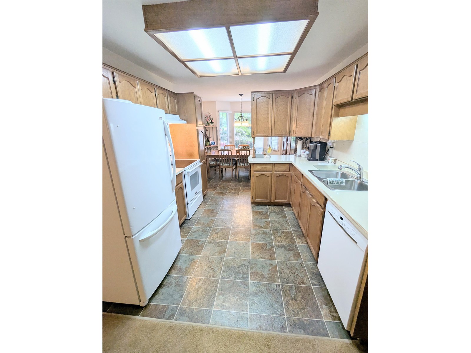 Property at 13 2919 TRAFALGAR STREET image 4