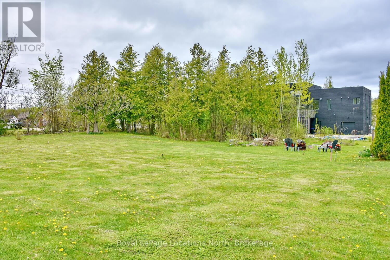 8 James Avenue, Wasaga Beach, Ontario  L9Z 2X3 - Photo 16 - S12175305