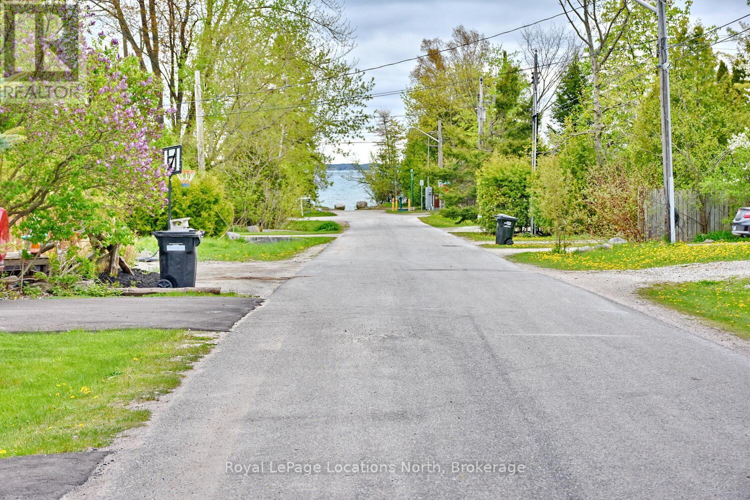 8 James Avenue, Wasaga Beach, Ontario  L9Z 2X3 - Photo 22 - S12175305
