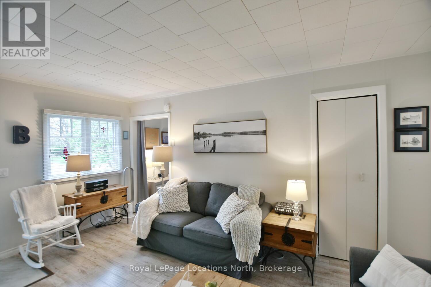 8 James Avenue, Wasaga Beach, Ontario  L9Z 2X3 - Photo 26 - S12175305