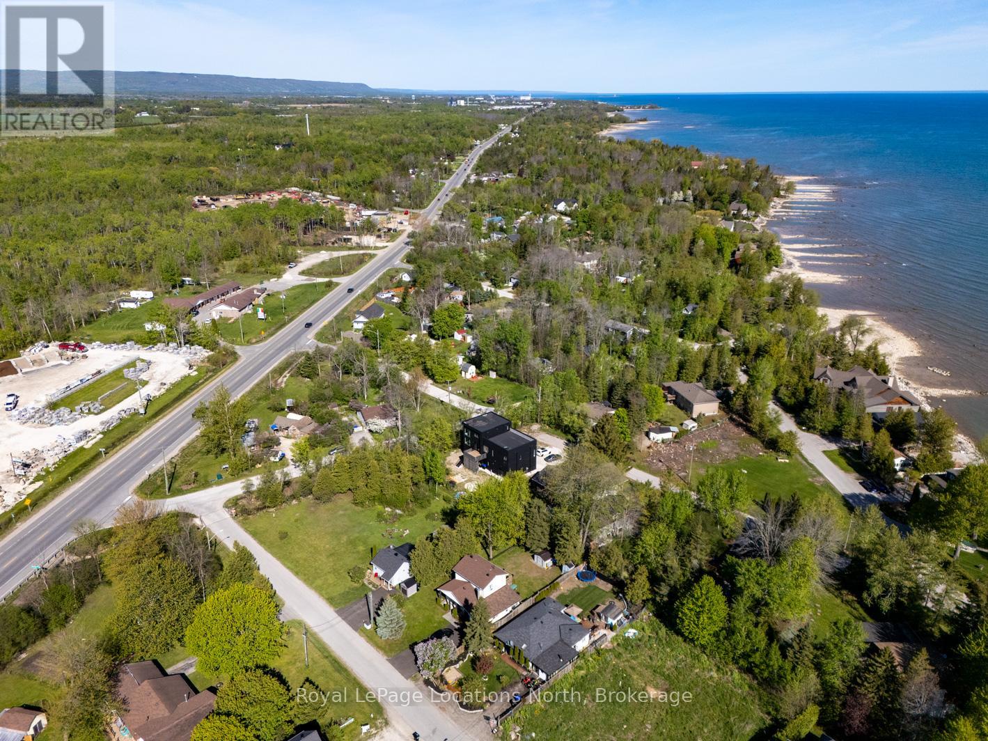8 James Avenue, Wasaga Beach, Ontario  L9Z 2X3 - Photo 39 - S12175305