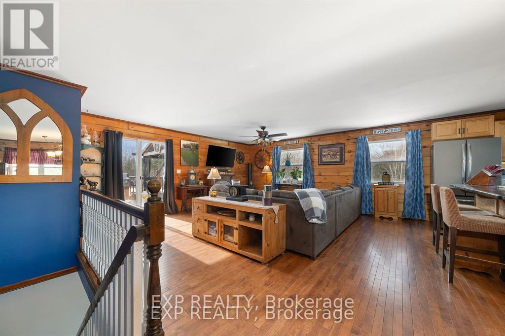 1469 Queensborough Road, Tweed (Elzevir (Twp)), Ontario  K0K 2K0 - Photo 15 - X12039350