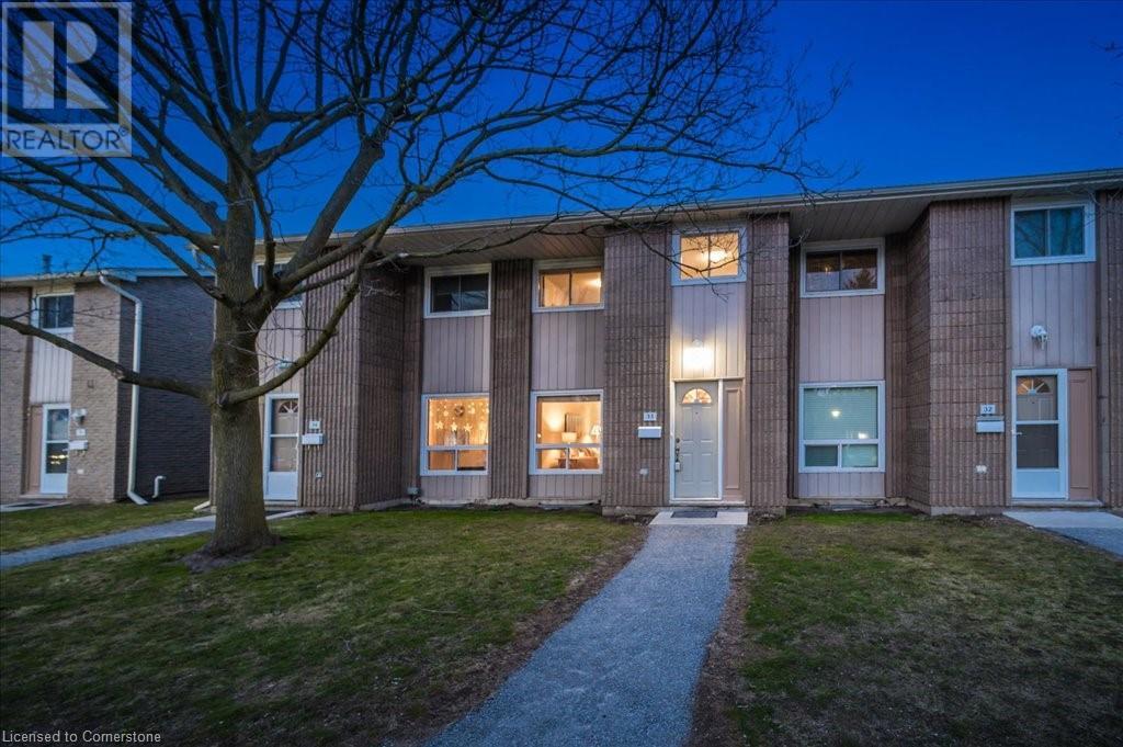 25 UPPER CANADA Drive Unit# 33, kitchener, Ontario