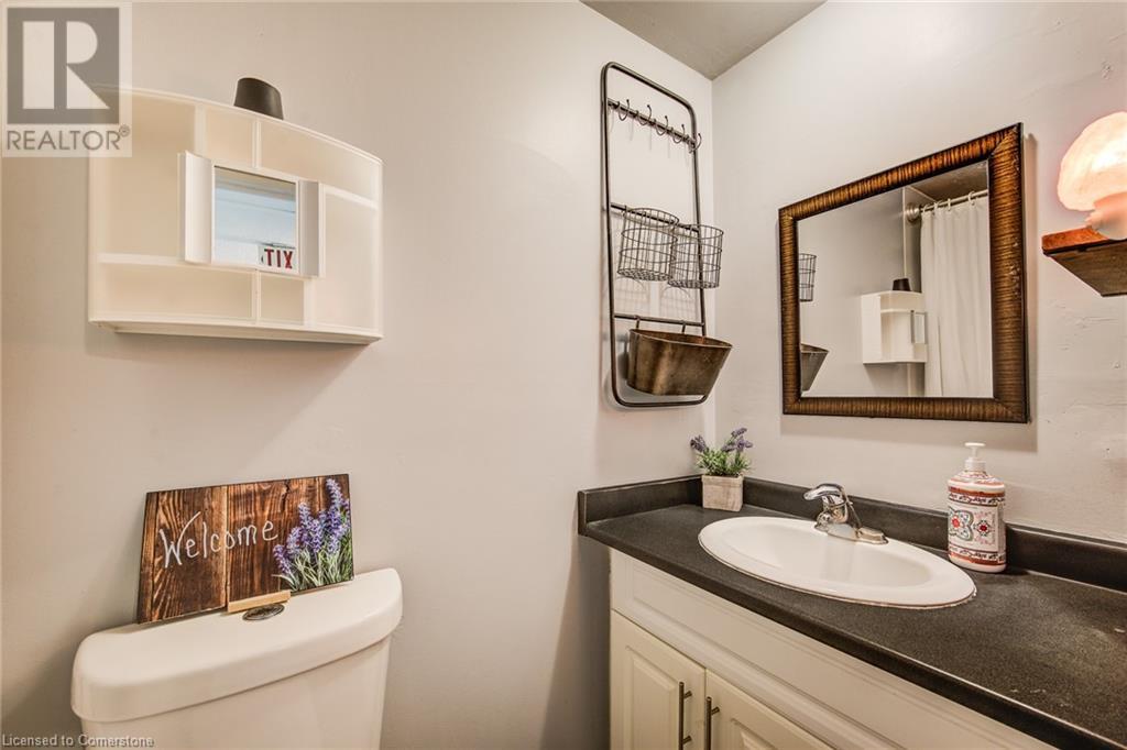 249 Cedarbrae Avenue Unit# 2, Waterloo, Ontario N2L 4S8 - Photo 23 - 40733472