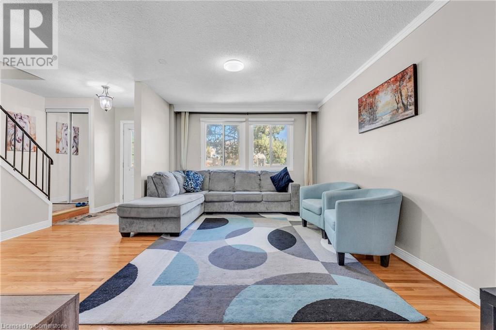 Property at 105 HANSEN Road N Unit# 102 image 5