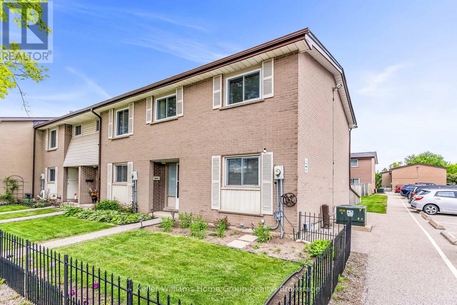 Property at 431 VICTORIA ROAD N image 1