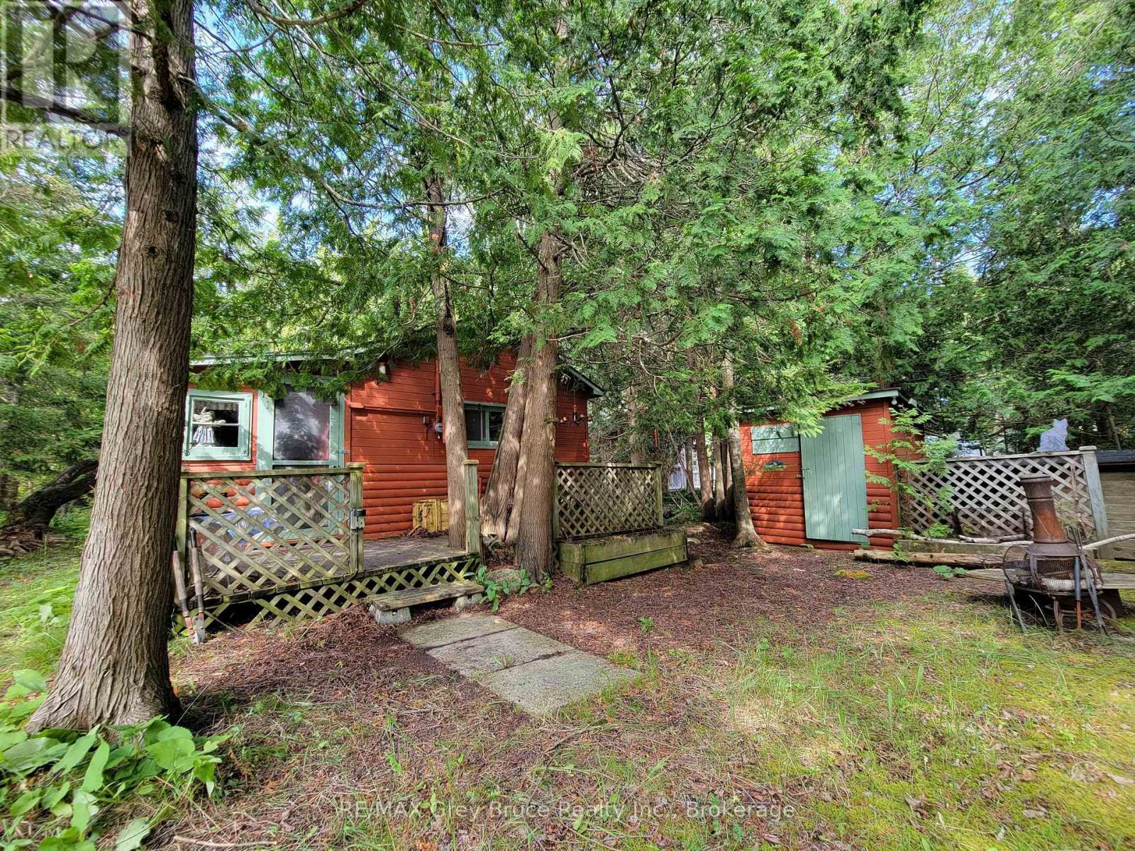25 PINE TREE HARBOUR ROAD, Northern Bruce Peninsula, Ontario