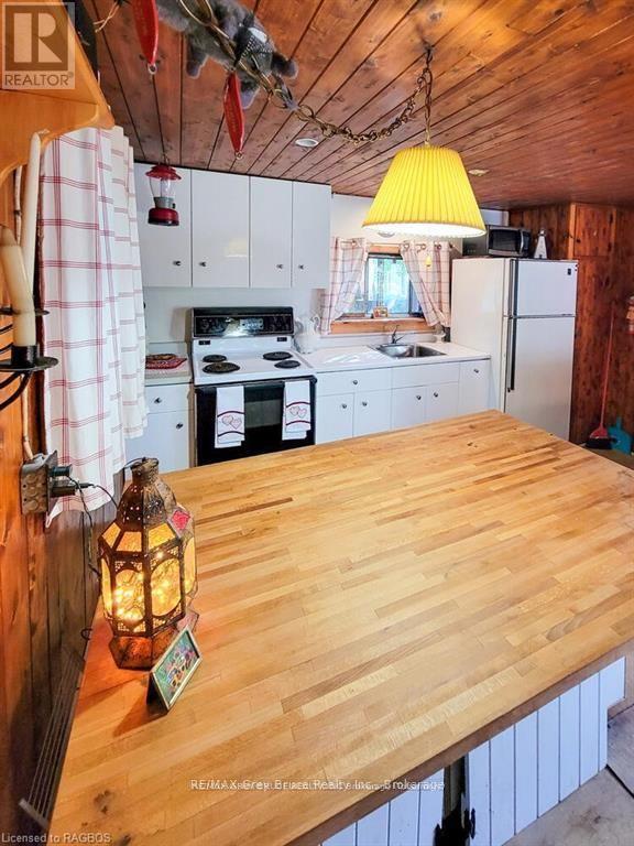 25 Pine Tree Harbour Road, Northern Bruce Peninsula, Ontario  N0H 1Z0 - Photo 15 - X12177730