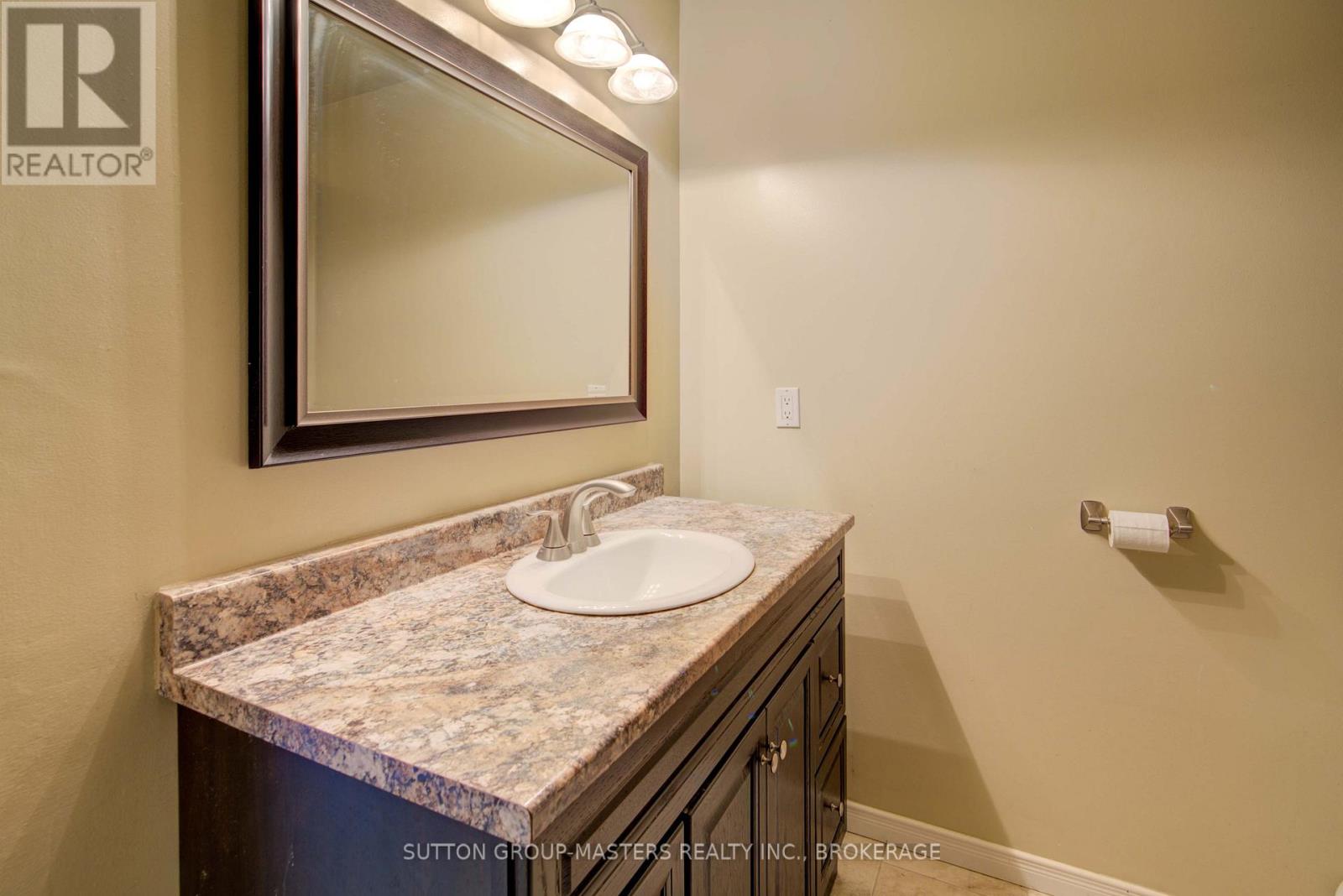 570 Barnsley Crescent, Kingston, Ontario  K7M 8X3 - Photo 36 - X12177727