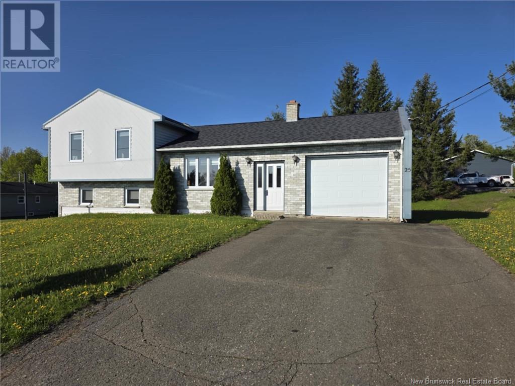 25 Marcel Street, Grand Falls, New Brunswick  E3Y 1B7 - Photo 2 - NB110078