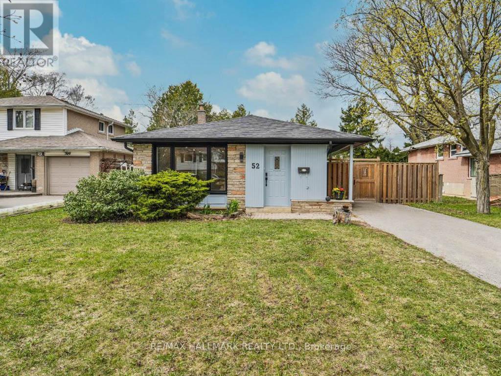 52 DRYSDALE CRESCENT, Toronto, Ontario